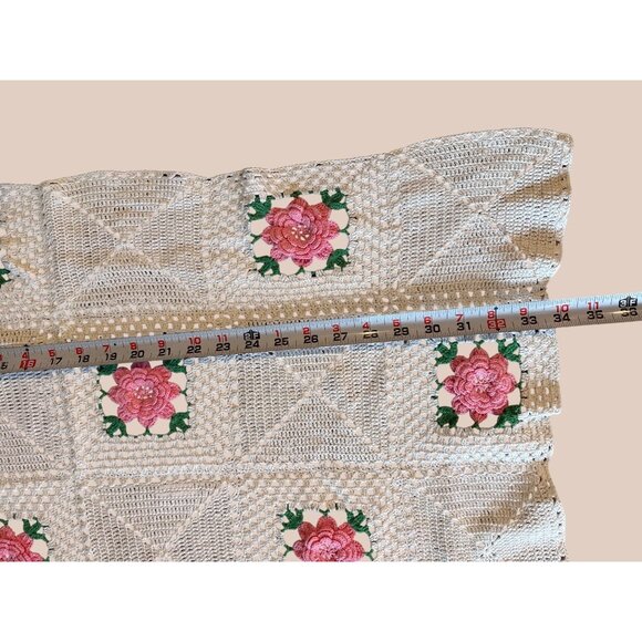 Vintage Crochet Flower Pattern 3d Doily 29x35” - Picture 2 of 7